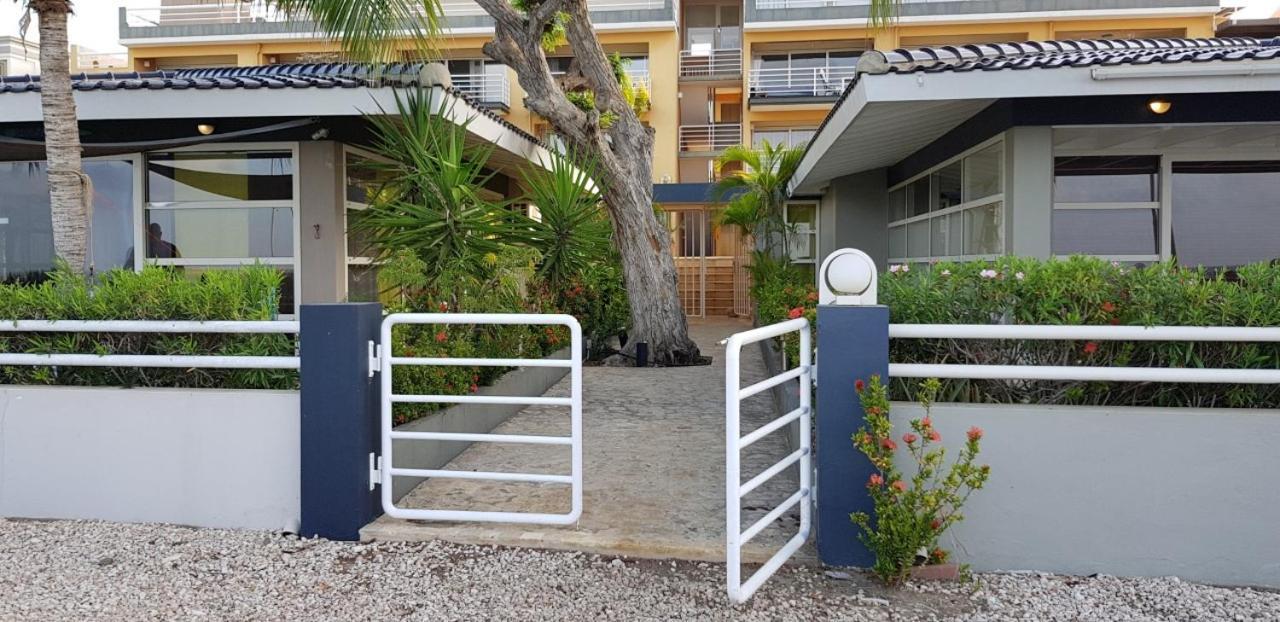 Bonaire Seaside Apartments Кралендейк Экстерьер фото